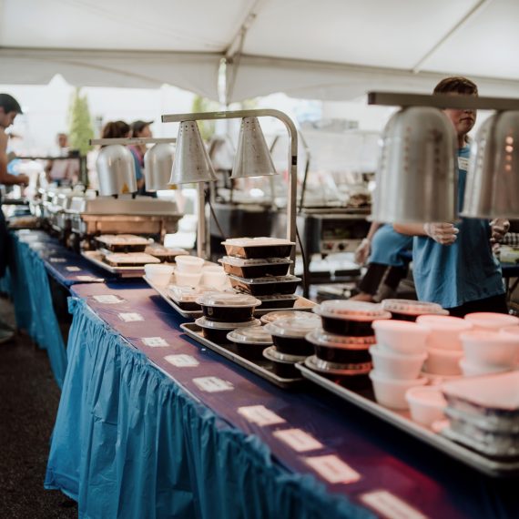 2-Bulb Heat Lamp, Full-Size Chafer, Stainless Steel Sheet Pan